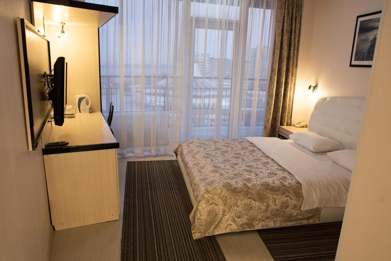 Staybridge Mini-Hotel In Most City Panoramic River View Ντνιπροπετρόφσκ Εξωτερικό φωτογραφία